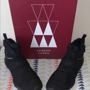 Lebron Soldier 10